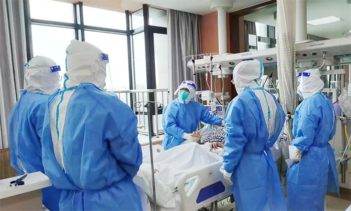 �������� �����ص���ʮ��| �Ϻ���ʮ���Կ�ҽԺҽ���ð�Ϊ���߻���