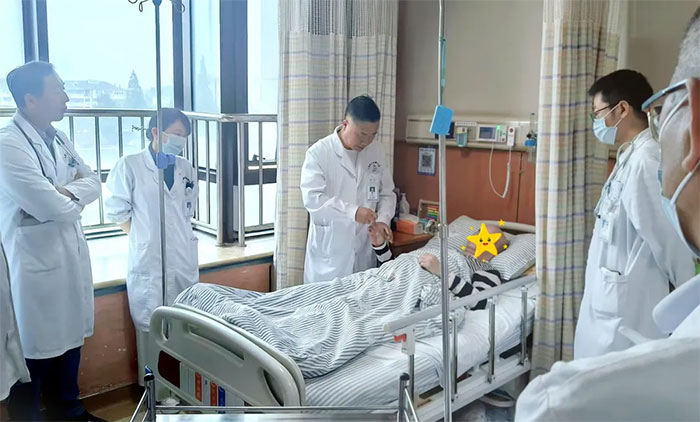 �����ٽ� ǿ������ ���Ϻ���ʮ���Կ�ҽԺ����ҽʦ�鷿���������ݱ������